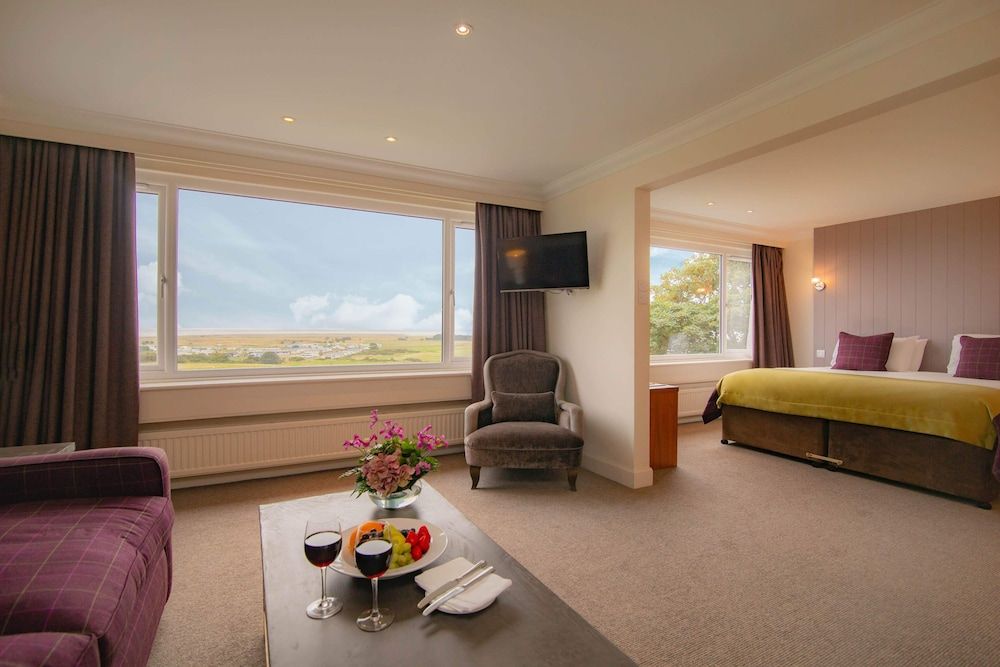 Royal Golf Hotel Standard Suite, 1 Bedroom, Golf View 4
