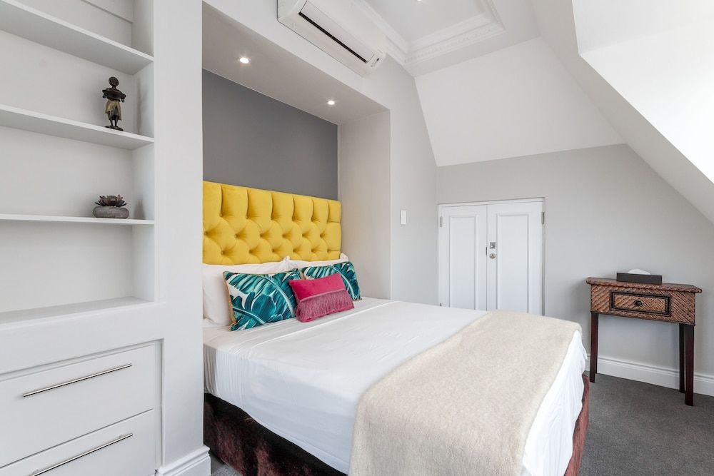 Honeymoon Apartment