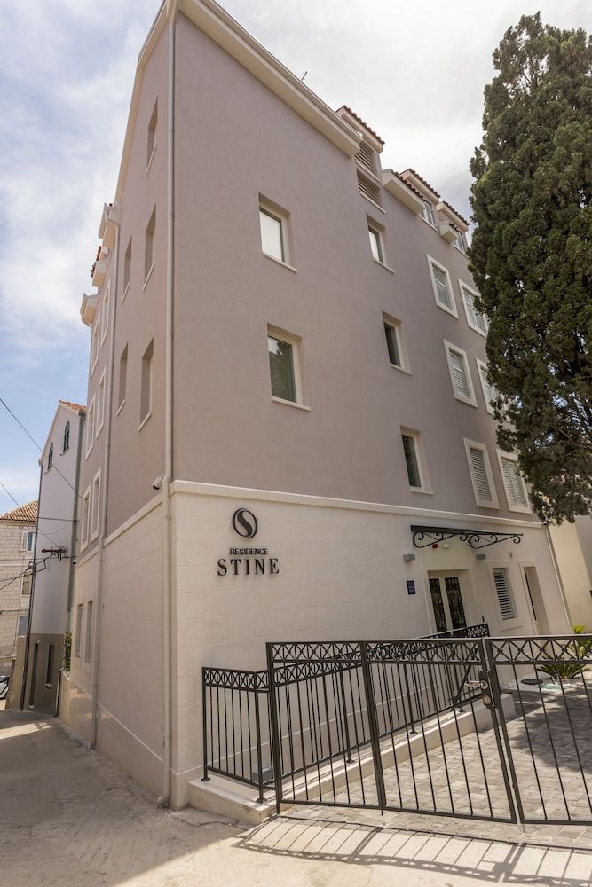 undefined Residence Stine 5