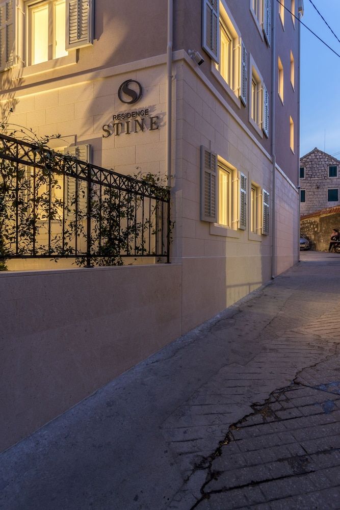 undefined Residence Stine 10