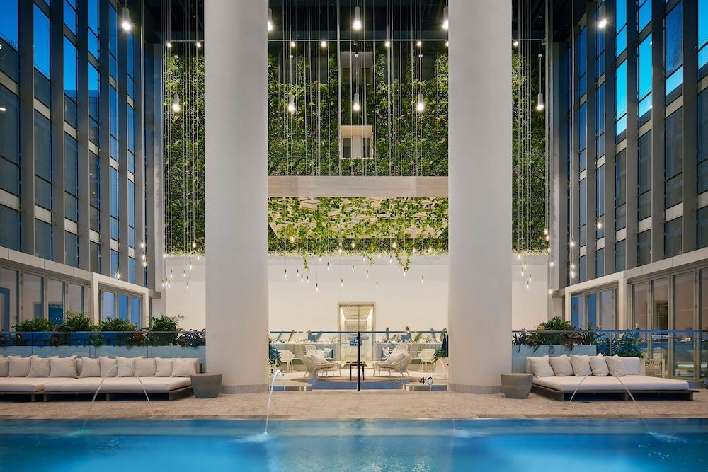 undefined Sentral Michigan Avenue