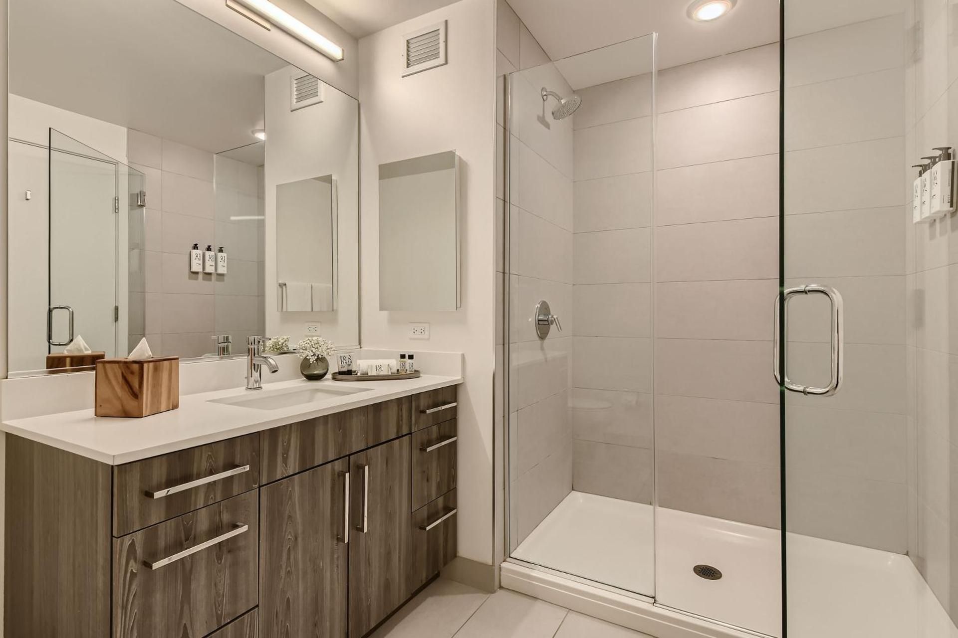 undefined Sentral Michigan Avenue 8