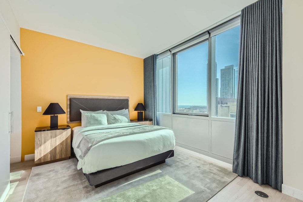 undefined Sentral Michigan Avenue 6