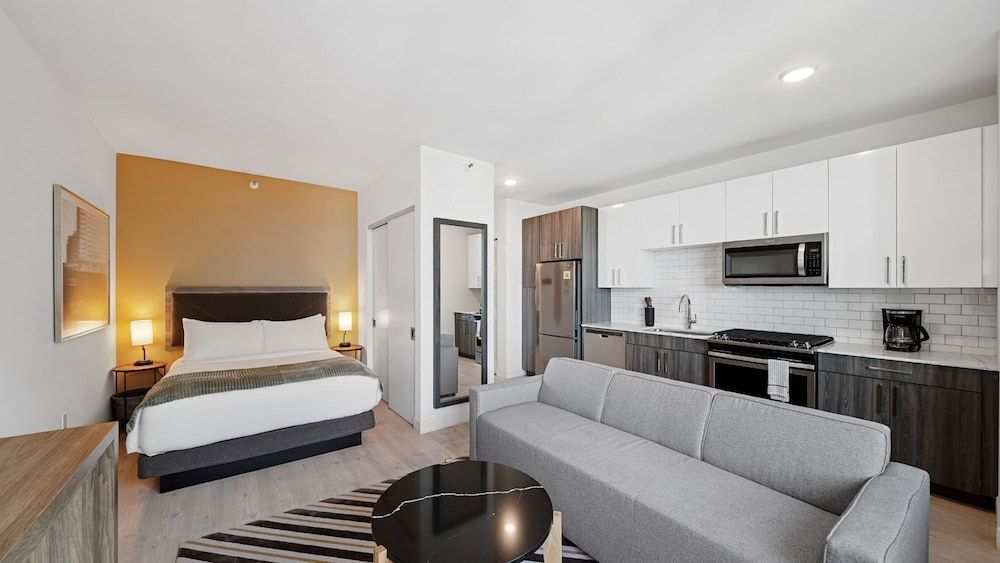 Sentral Michigan Avenue Studio, 1 Queen Bed (Studio Apartment) 3