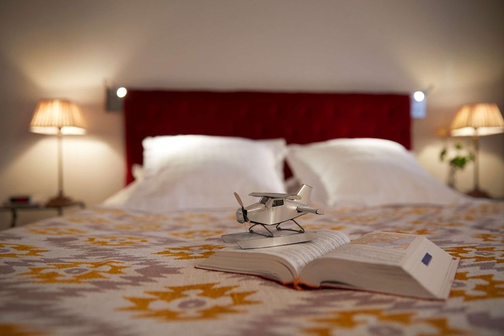 Best Western Plus Hotel d'Europe et d'Angleterre Comfort Room, 1 Queen Bed, Courtyard View 2