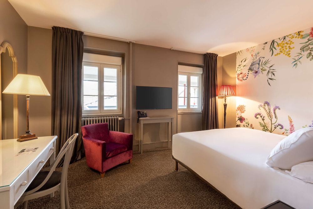 Best Western Plus Hotel d'Europe et d'Angleterre Superior Room, 1 King Bed, Courtyard View (Twin bed on request) 3