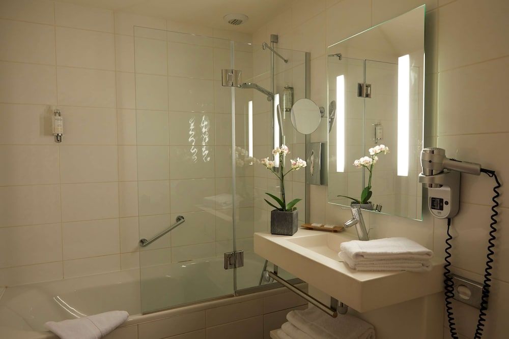 Best Western Plus Hotel d'Europe et d'Angleterre Executive Room, 1 King Bed, River View (Twin bed on request) 5