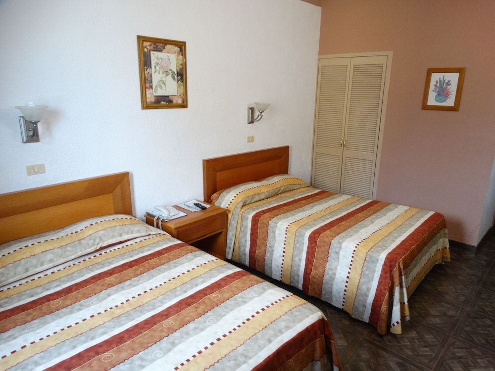 Hotel Astromundo Business Double Room, 2 Queen Beds, Accessible, Non Smoking 8