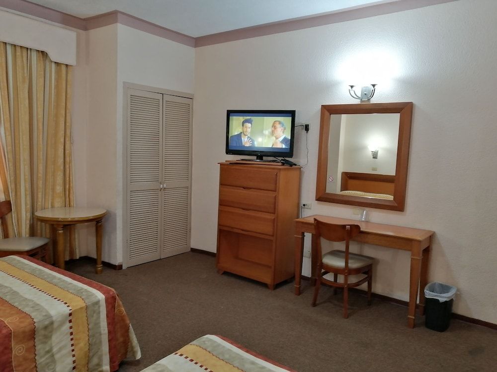 Hotel Astromundo Business Double Room, 2 Queen Beds, Accessible, Non Smoking 10
