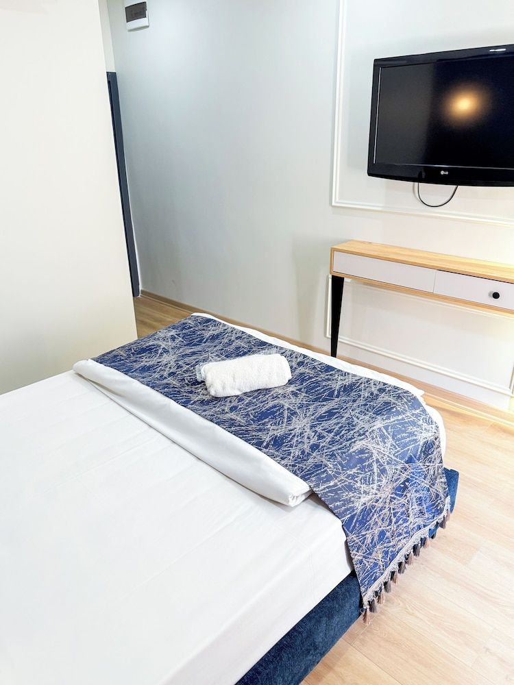 The Reina Istanbul Standard Room 3