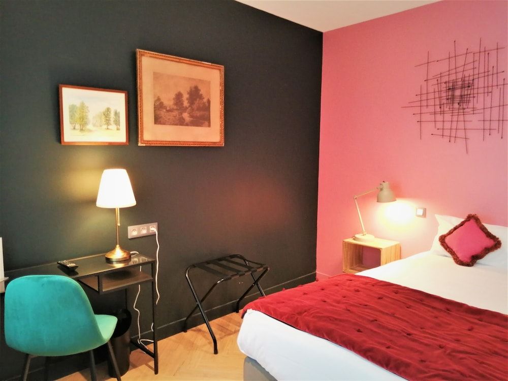 Hôtel du Cygne (Tours) Chambre Supérieure Double ou avec lits jumeaux accessible PMR rez-de-chaussée 3