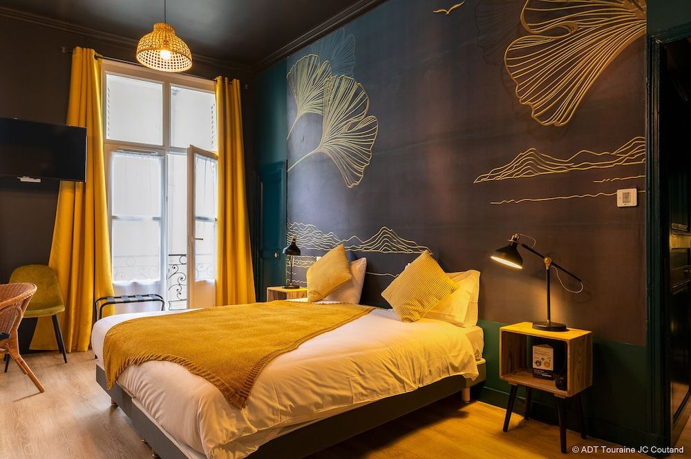 Hôtel du Cygne (Tours) Quadruple Room accessible uniquement par escaliers 3