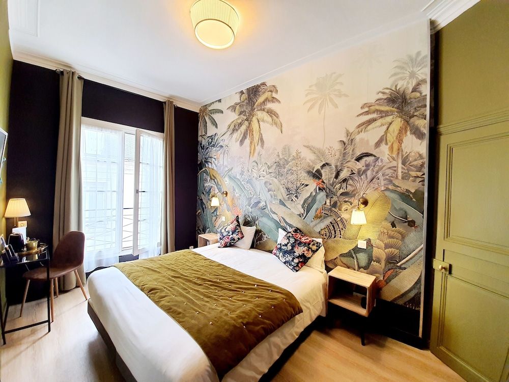 Hôtel du Cygne (Tours) Chambre Supérieure Double ou avec lits jumeaux accessible uniquement par escaliers 5