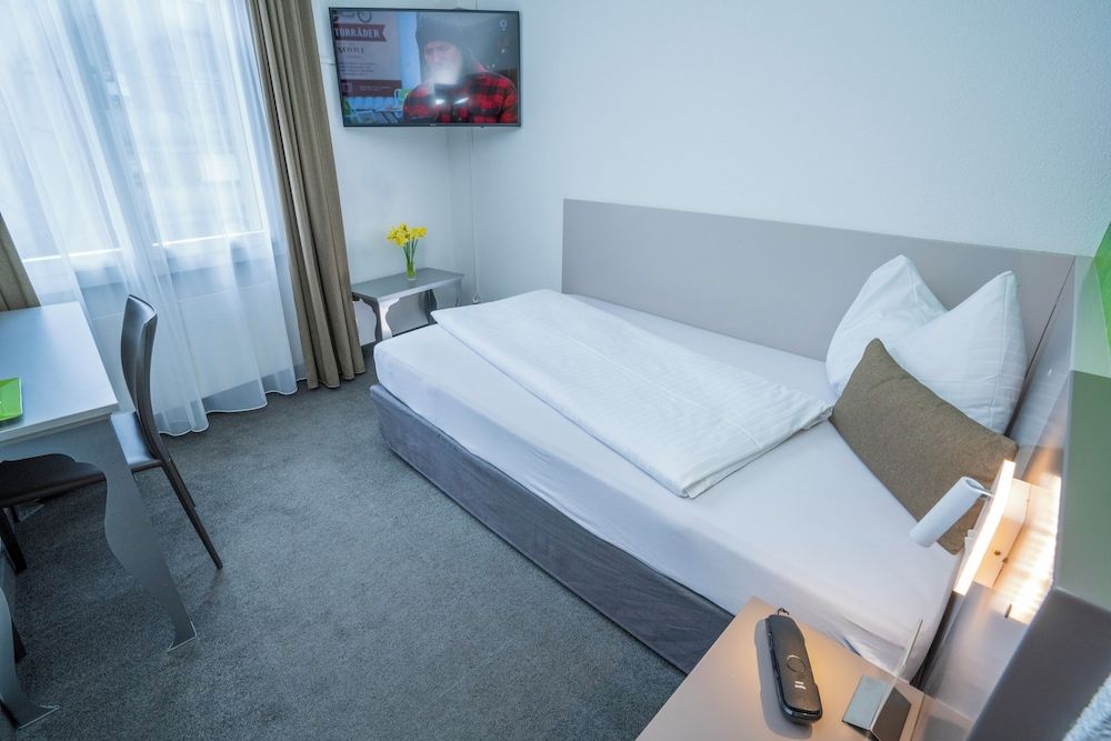 Business Single Room