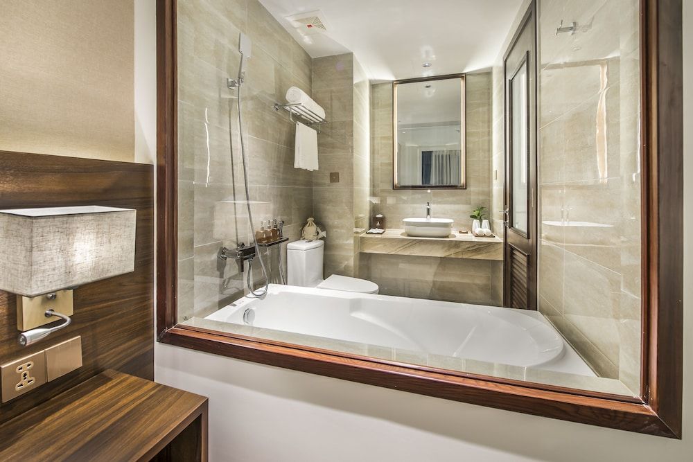 Canvas Danang Beach Hotel Grand Premier Twin 5