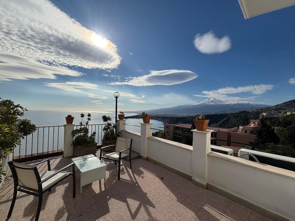 Hotel Elios Junior Suite Vista Mare 2