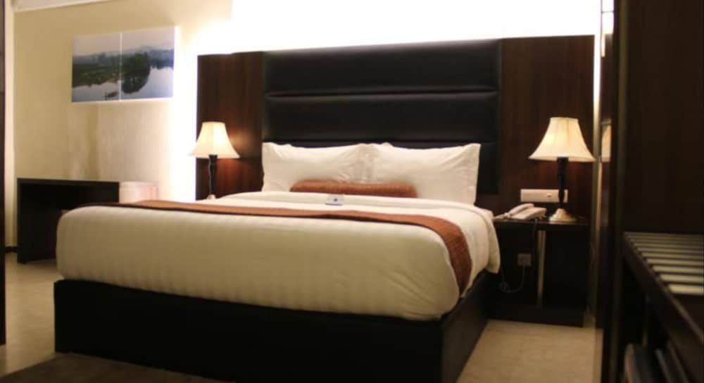 Casablu Hotel Deluxe Suite 2