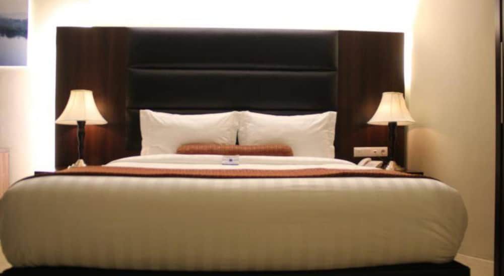 Casablu Hotel Deluxe Suite 4