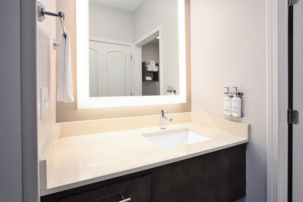 Suite, 1 Bedroom, Accessible, Kitchen (Communications)
