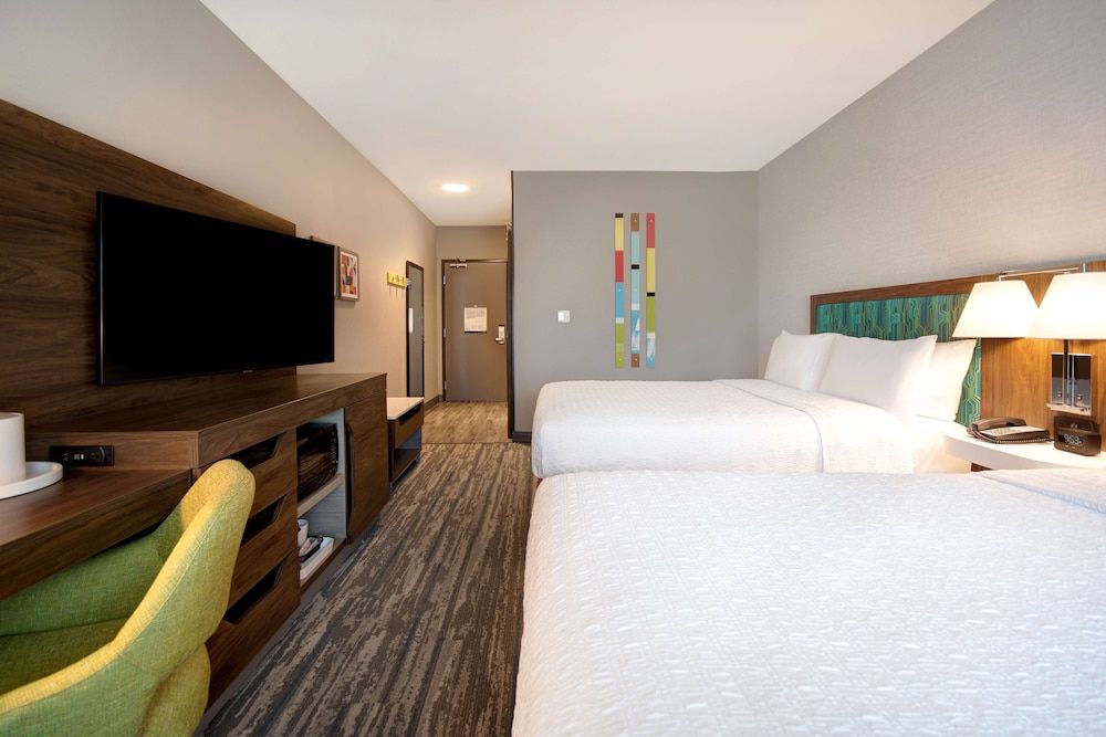 Room, 2 Queen Beds, Bathtub (Mobility & Hearing)