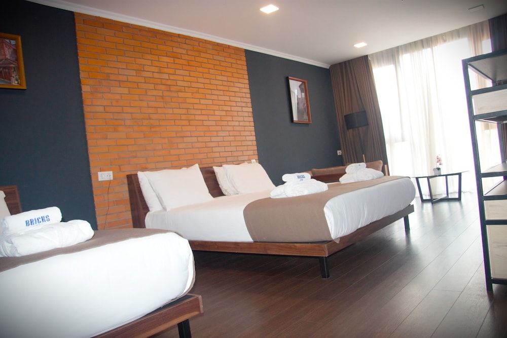 undefined Bricks Hotel 3