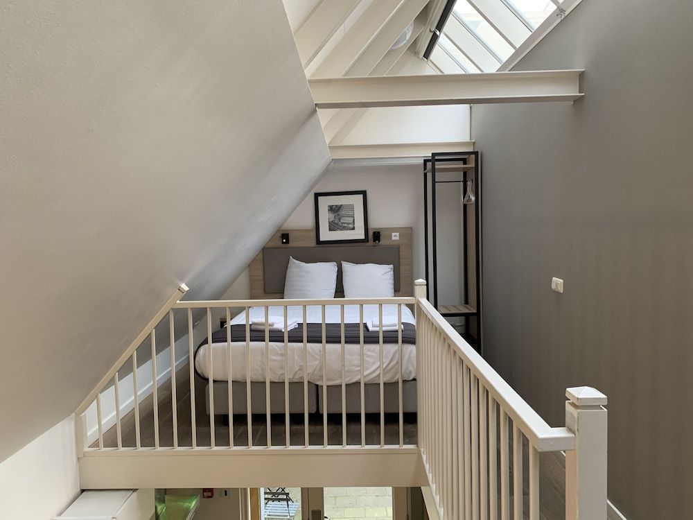 Allure Garden Apartments Duplex (3 person Maisonette) 2