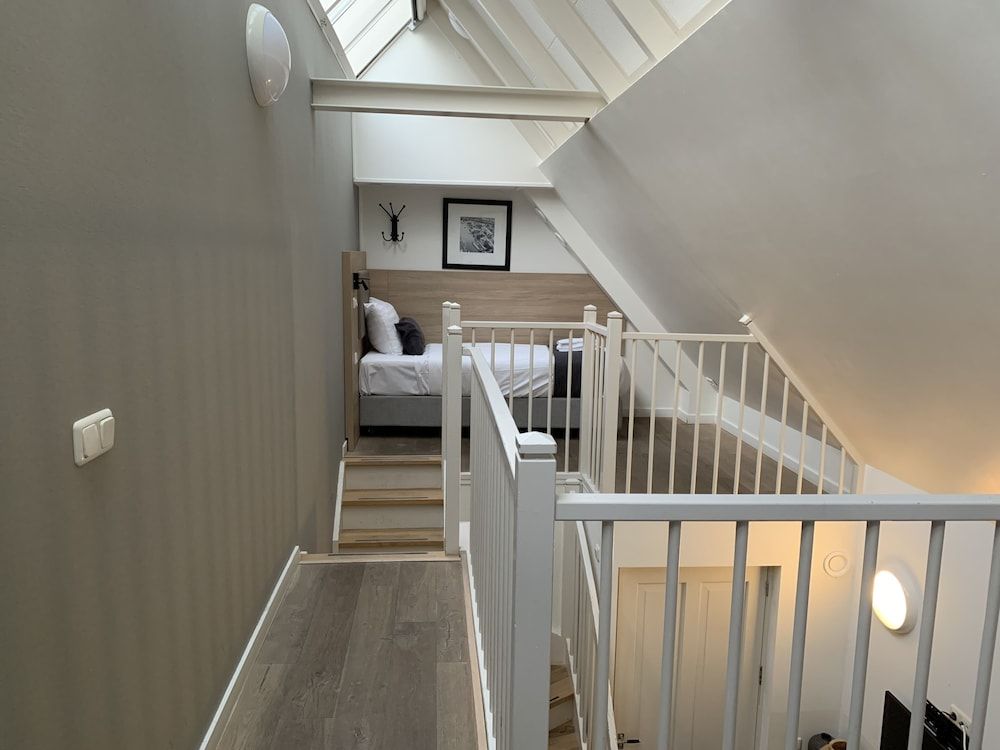 Allure Garden Apartments Duplex (3 person Maisonette) 7