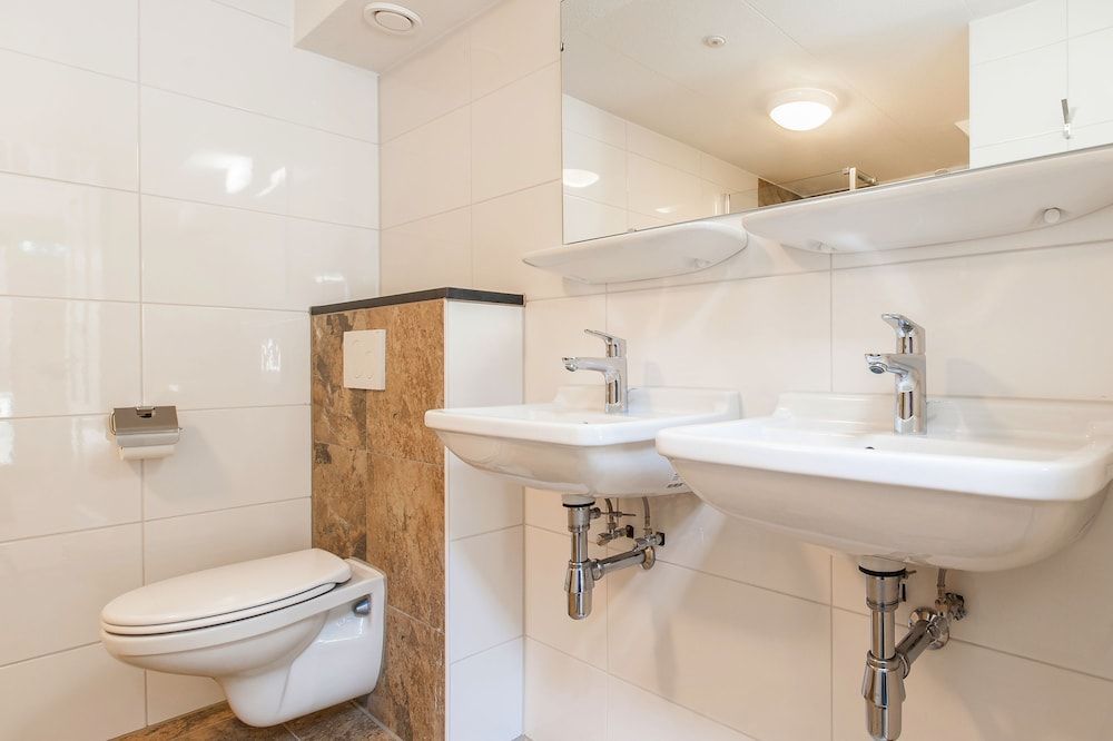 Allure Garden Apartments Duplex (3 person Maisonette) 5