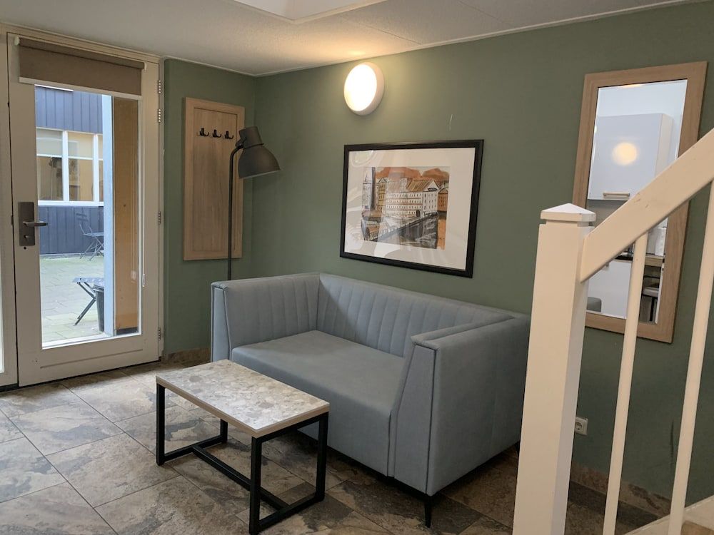 Allure Garden Apartments Duplex (3 person Maisonette) 9