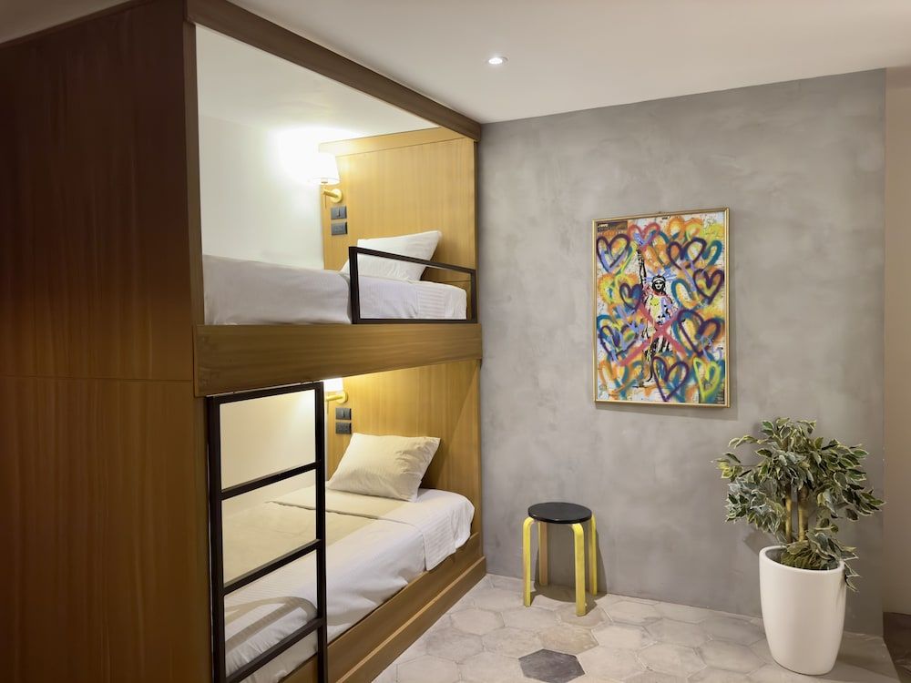 Family Room, Multiple Beds