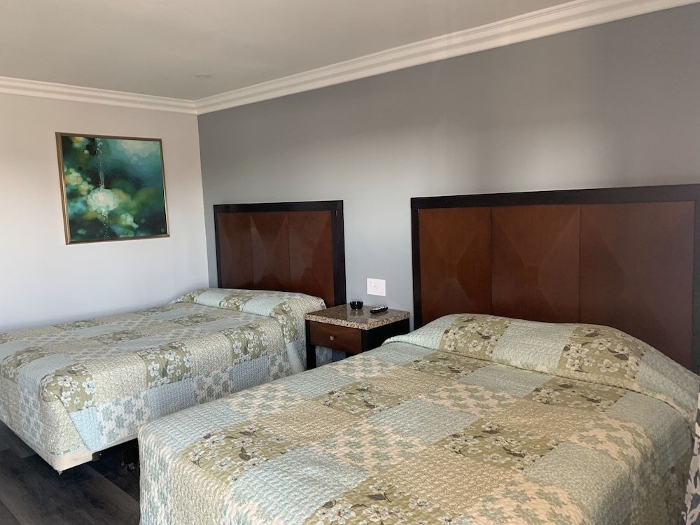 ERTH INN by AGA - Mojave Deluxe Room, 2 Bedrooms 2