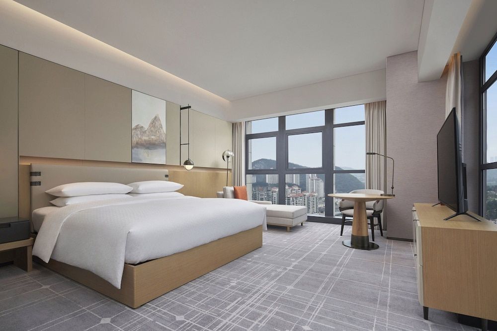 Deluxe Room, 1 King Bed