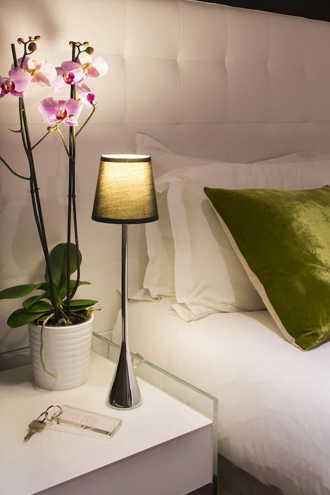 Hôtel des Arceaux Superior Double or Twin Room 5