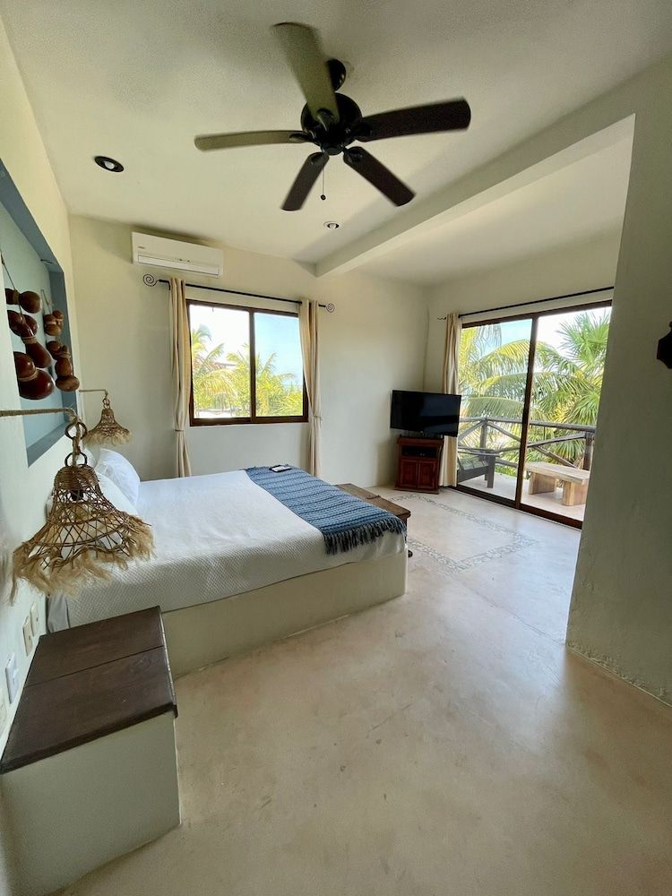 La Puerta Azul Beachfront - Adults Only Deluxe House 4