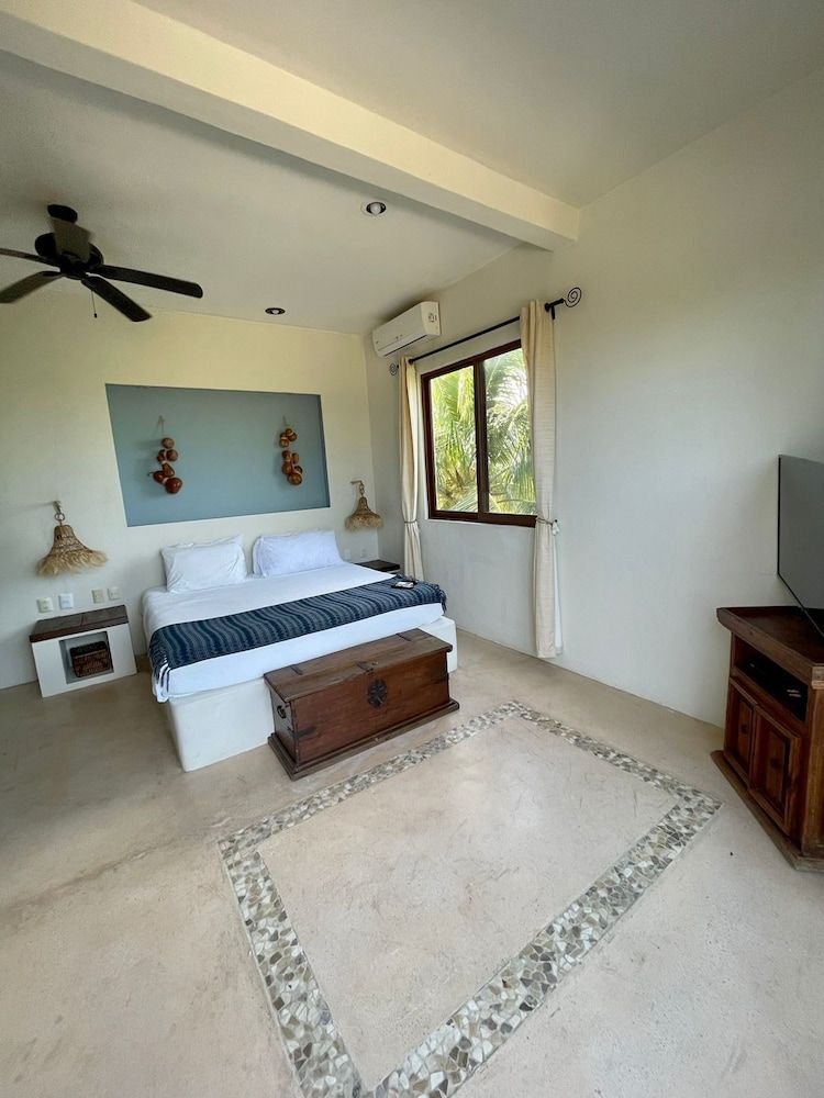 La Puerta Azul Beachfront - Adults Only Deluxe House