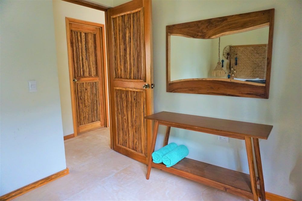 La Puerta Azul Beachfront - Adults Only Deluxe Room 11