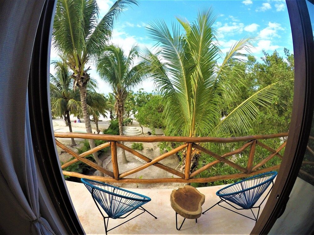 La Puerta Azul Beachfront - Adults Only Deluxe Room 7