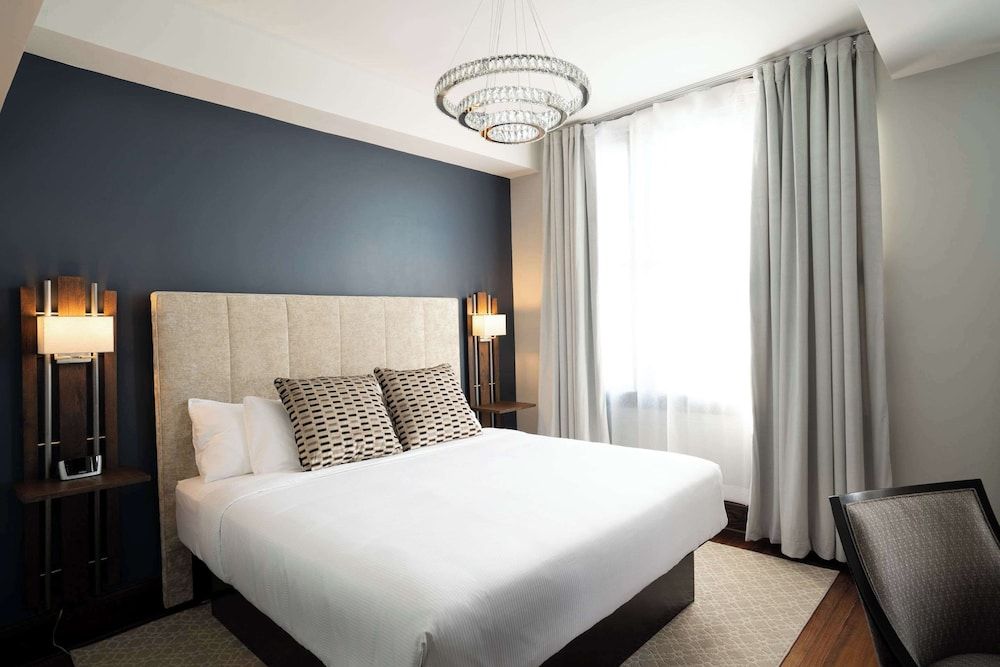 The Esquire Hotel Downtown Gastonia, Ascend Hotel Collection