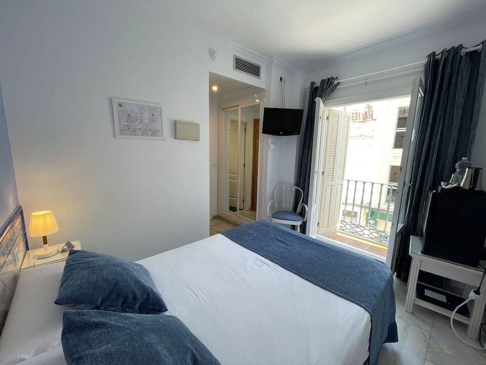 Plaza Cavana Single Room 2