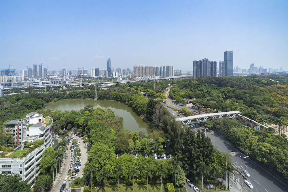 undefined DoubleTree by Hilton Shenzhen Nanshan Hotel & Residences 8