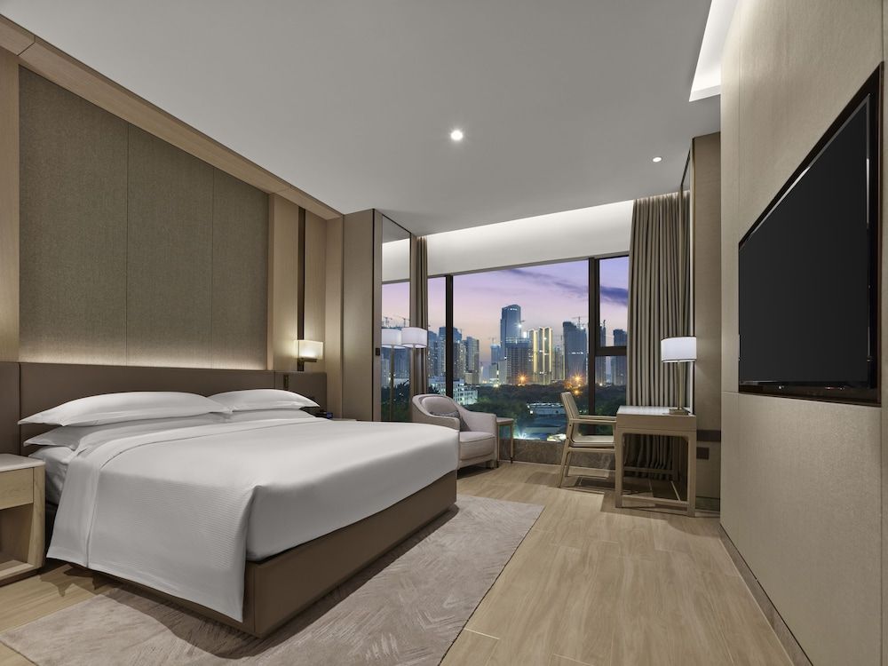 undefined DoubleTree by Hilton Shenzhen Nanshan Hotel & Residences 5
