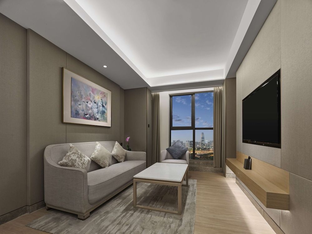 undefined DoubleTree by Hilton Shenzhen Nanshan Hotel & Residences 4