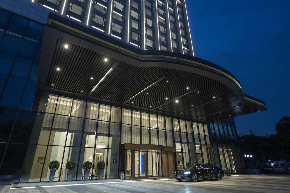 undefined DoubleTree by Hilton Shenzhen Nanshan Hotel & Residences 9