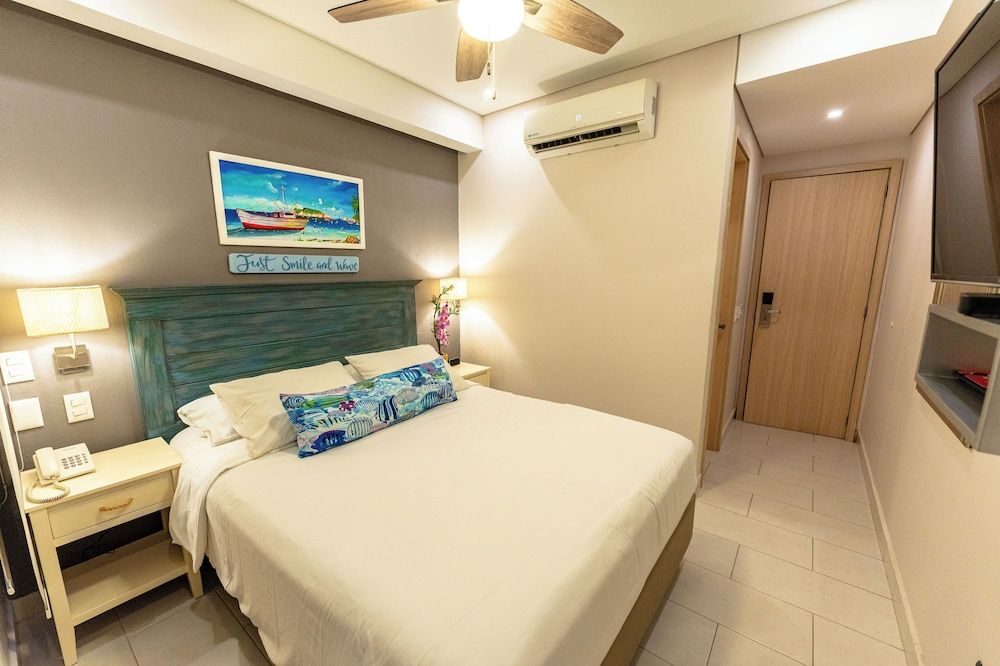 Economy Room, 1 Queen Bed, Non Smoking