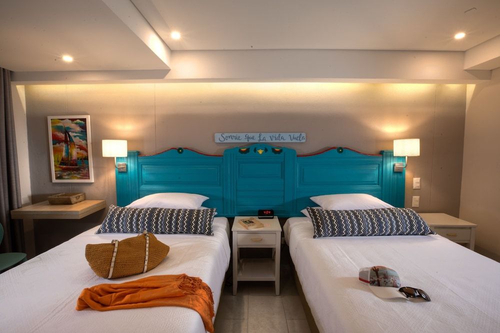 Standard Room, Multiple Beds, Non Smoking