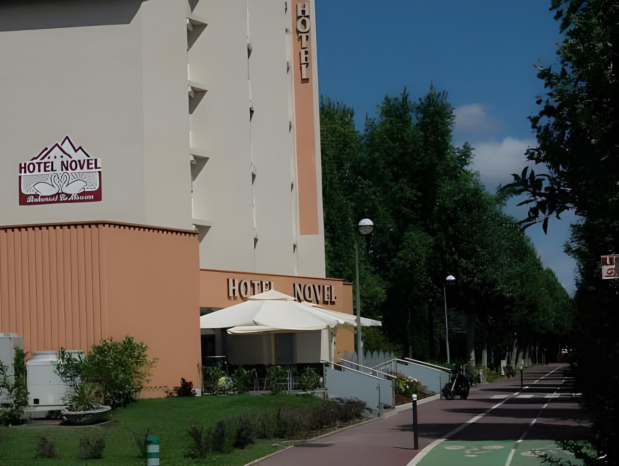 undefined Hotel Novel Restaurant La Mamma 3