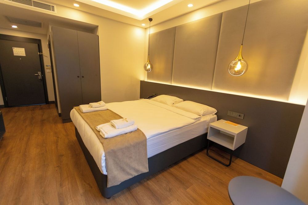 undefined Santana Hotel 4