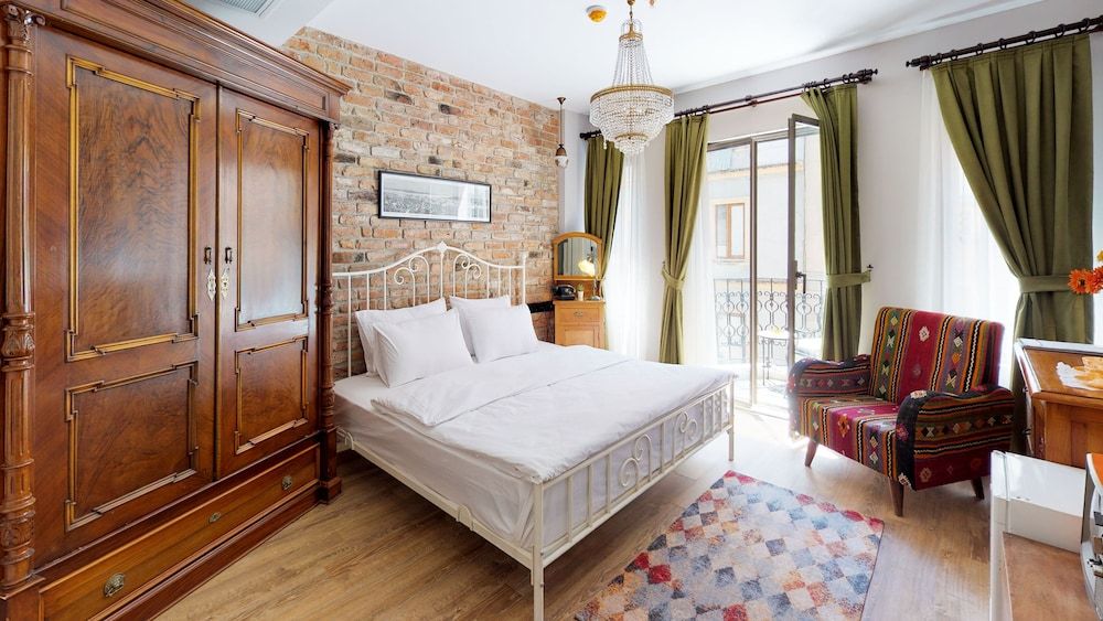 Deluxe Room, Balcony