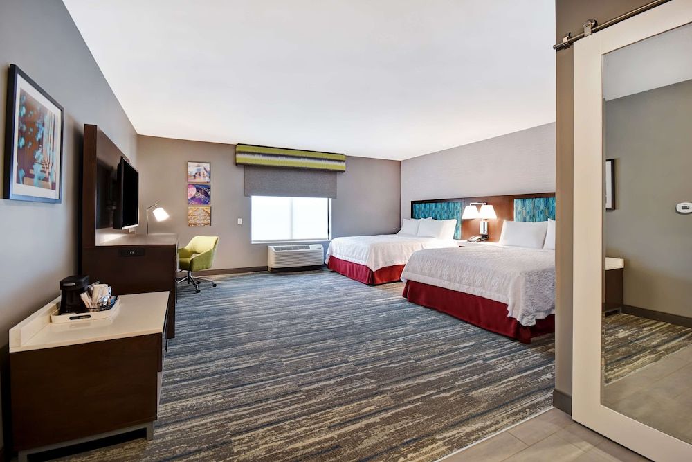 Room, 2 Queen Beds, Accessible, Non Smoking (Bathtub)