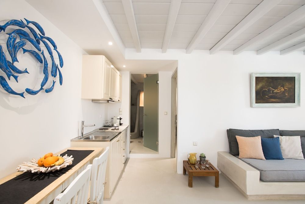 Mykonos Village Deluxe Apartment, 1 Bedroom, Kitchenette, Pool View 7